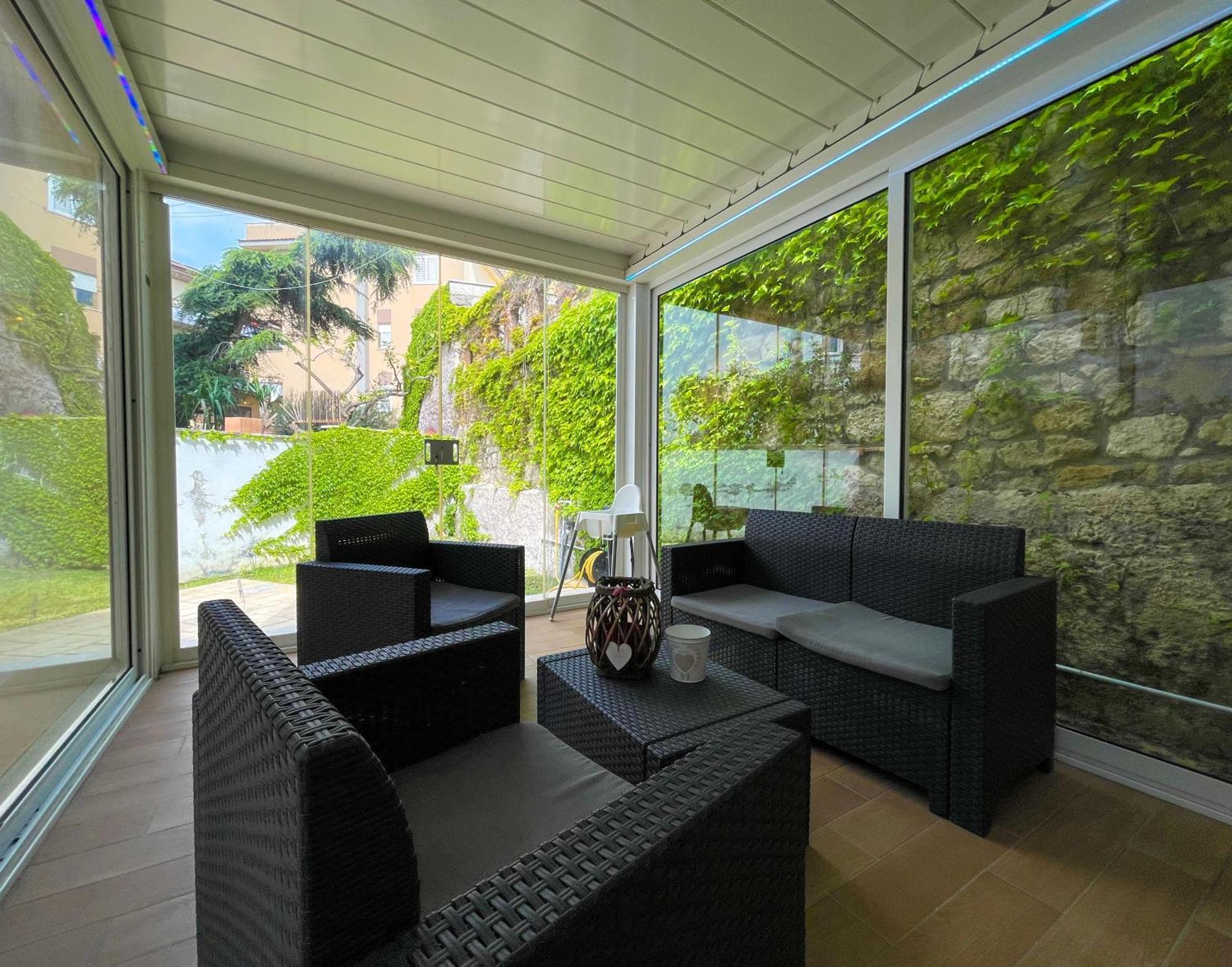 The Shabby House - Charming Seaside Retreat In Central Anzio, Steps From Beach And Train Station Exterior photo